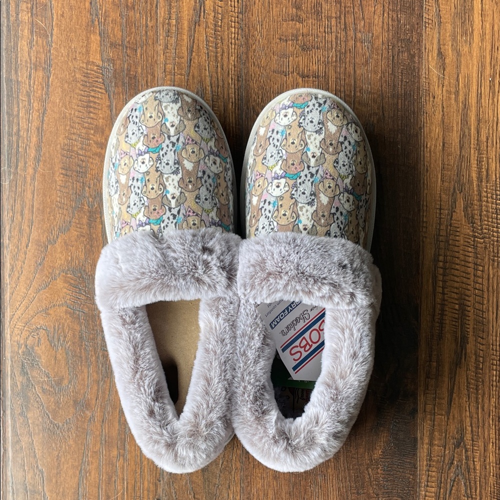 Bobs Cozy Slipper Shoes in Light Gray Faux Fur - Dog Print